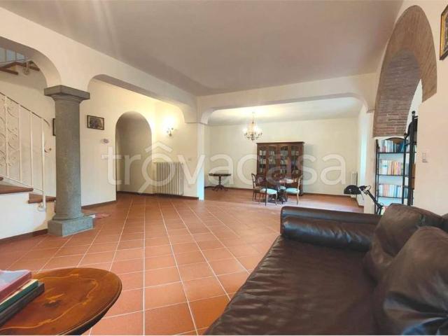 Villa Indipendente in affitto a Rughi, Porcari