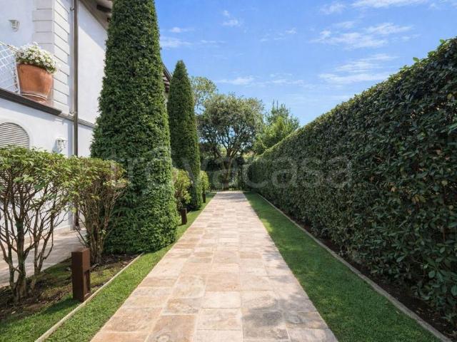 Villa Indipendente in affitto a Roma Imperiale, Forte Dei Marmi