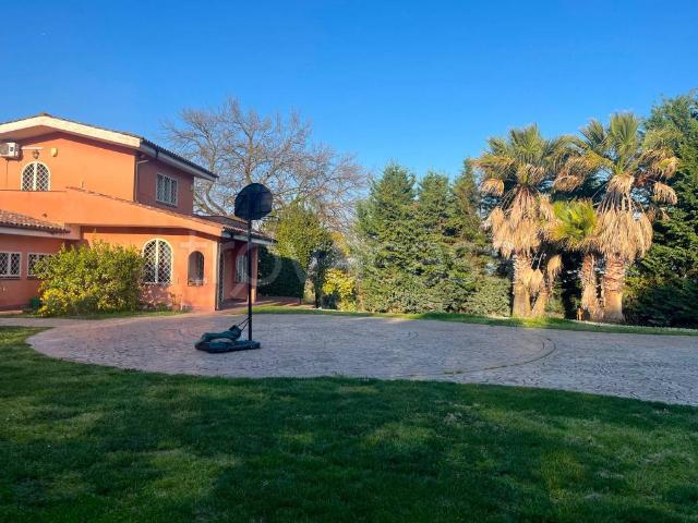 Villa Indipendente in affitto a Municipio Roma XV, Roma Capitale