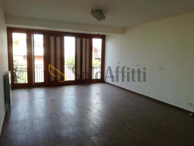 Villa Indipendente in affitto a Aci Sant'antonio, Sicilia