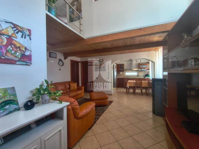 Villa Indipendente in affitto a Apriglianello, Calabria