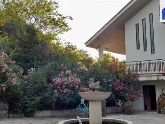 Villa Indipendente in vendita a Oratino, Molise