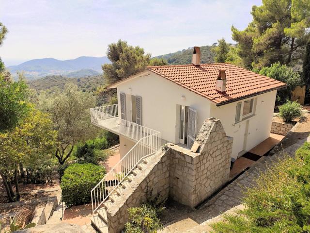 Villa Indipendente in vendita a Campo nell'Elba, Sant'ilario
