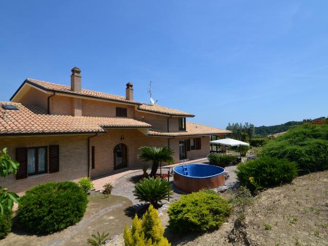 Villa Indipendente in vendita a Marche, Ascoli Piceno