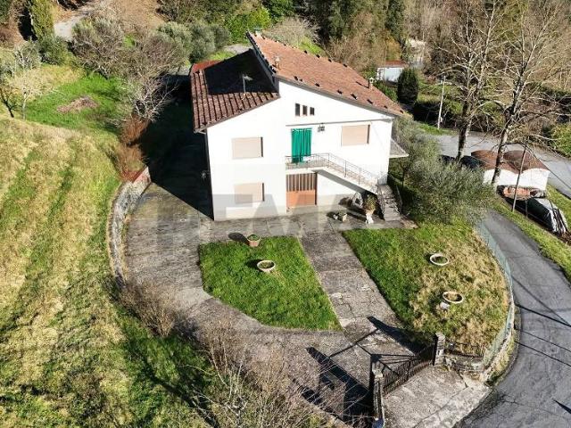 Villa Indipendente in vendita a Unione dei comuni Media Valle del Serchio, Toscana