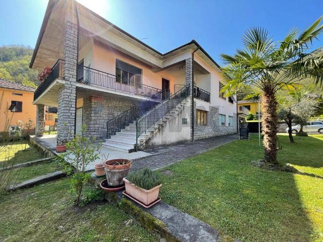 Villa Indipendente in vendita a Unione dei comuni Media Valle del Serchio, Ponte A Serraglio