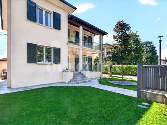 Villa Indipendente in vendita a Bagnolo Mella, Lombardia
