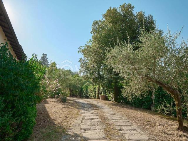Villa Indipendente in vendita a Riva di Bagnolo, Montemurlo