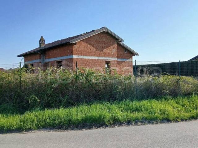 Villa Indipendente in vendita a Barbianello, Lombardia