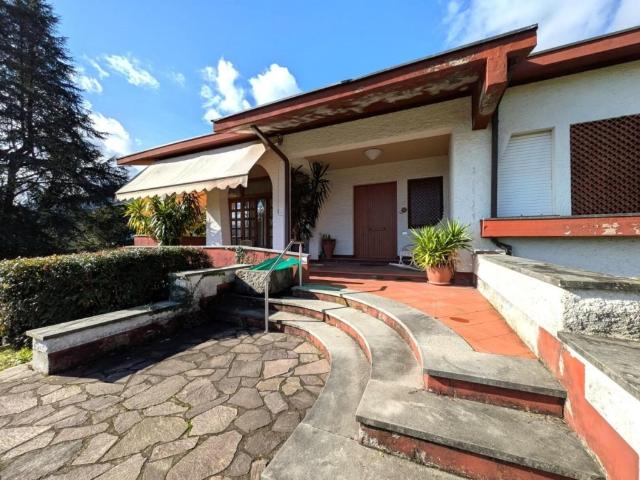 Villa Indipendente in vendita a Unione dei comuni Media Valle del Serchio, Barga