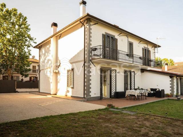 Villa Indipendente in vendita a Bassano In Teverina, Lazio