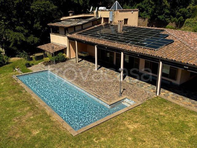 Villa Indipendente in vendita a Bassano Romano, Lazio