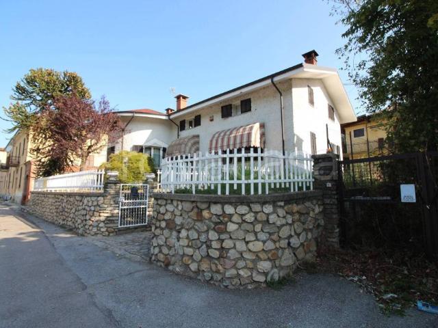 Villa Indipendente in vendita a Piemonte, Cuneo