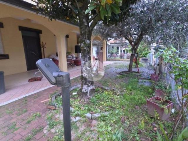 Villa Indipendente in vendita a Bellaria, Reggio Emilia