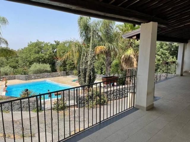 Villa Indipendente in vendita a Belpasso, Sicilia