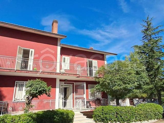 Villa Indipendente in vendita a Benevento, Campania