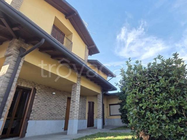 Villa Indipendente in vendita a Balgano, Besana in Brianza