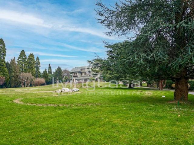 Villa Indipendente in vendita a Montesiro, Besana In Brianza