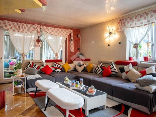 Villa Indipendente in vendita a Comunità della Vallagarina, Besenello