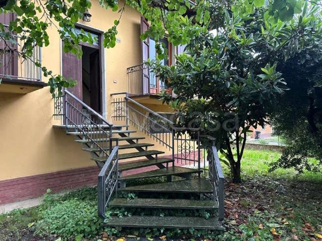 Villa Indipendente in vendita a Besenzone, Reggio Emilia