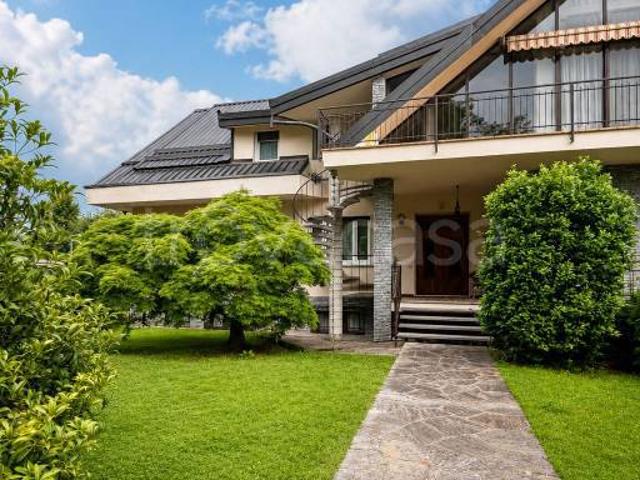 Villa Indipendente in vendita a Bogno, Besozzo