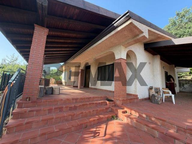 Villa Indipendente in vendita a Biancavilla, Sicilia