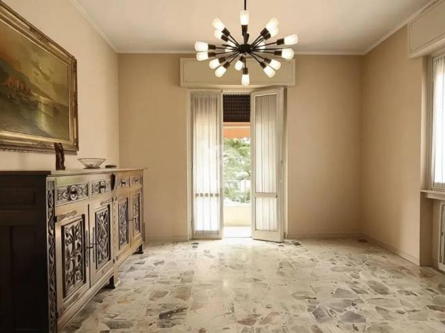 Villa Indipendente in vendita a Biassono, Lombardia