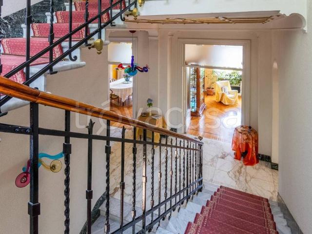 Villa Indipendente in vendita a Piazzo, Biella