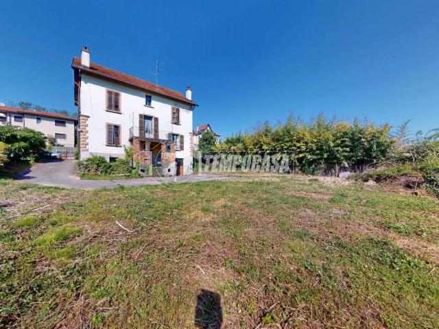 Villa Indipendente in vendita a Bizzarone, Lombardia