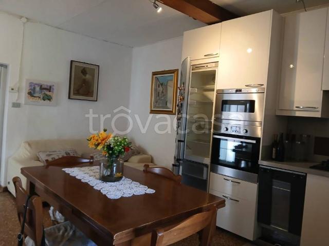Villa Indipendente in vendita a Bobbio, Reggio Emilia
