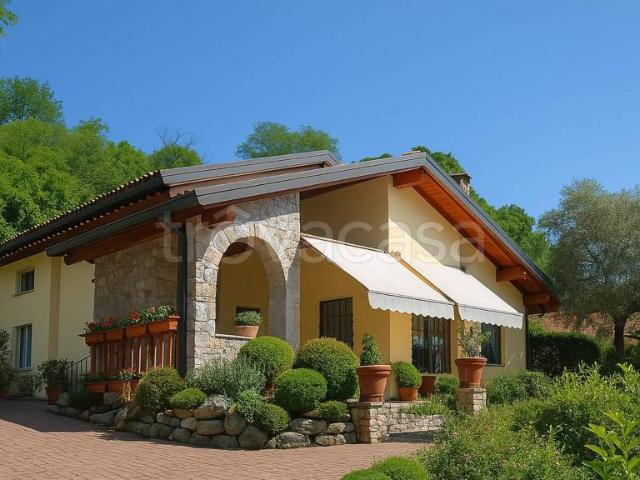 Villa Indipendente in vendita a Bogno, Besozzo