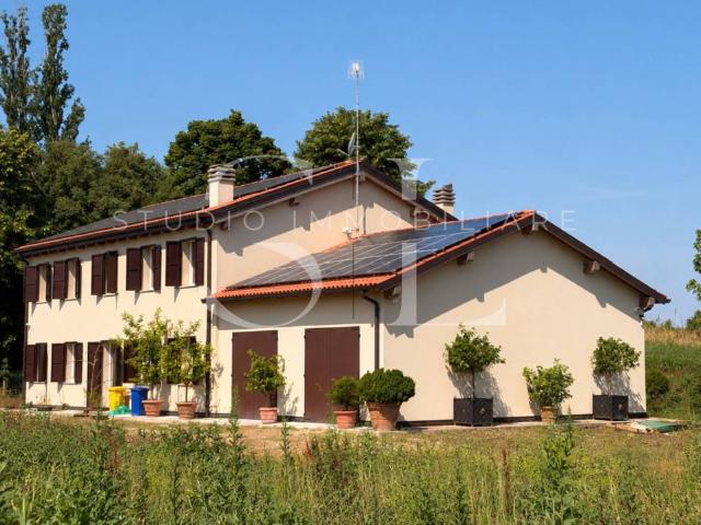 Villa Indipendente in vendita a Unione Alto Ferrarese, Bondeno