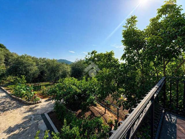Villa Indipendente in vendita a Bonea, Vico Equense