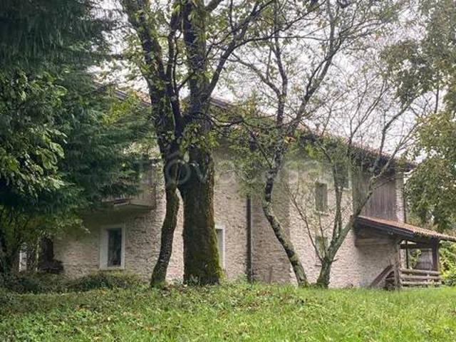 Villa Indipendente in vendita a Borgo Valbelluna, Lentiai