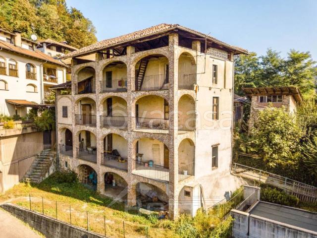Villa Indipendente in vendita a Cellio con Breia, Piemonte