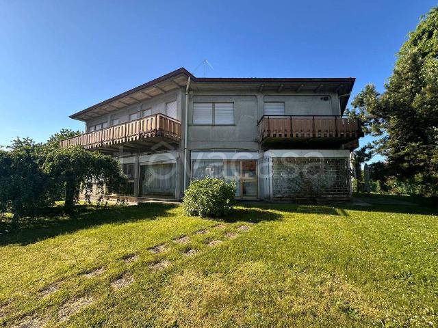 Villa Indipendente in vendita a Brenna, Lombardia