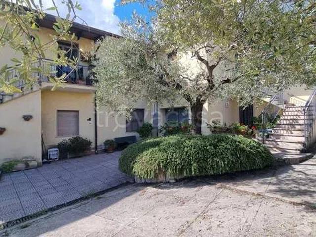 Villa Indipendente in vendita a Broccostella, Lazio