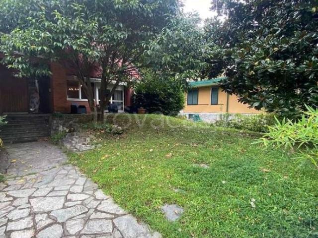 Villa Indipendente in vendita a Moncucco, Brugherio