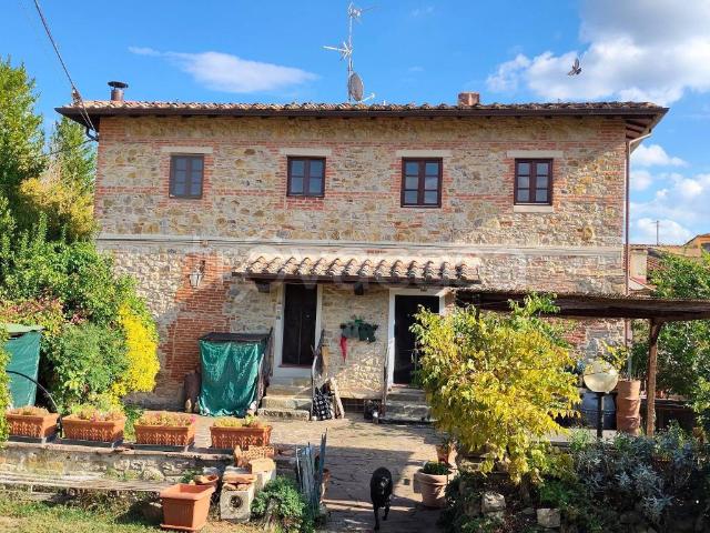 Villa Indipendente in vendita a Pogi, Bucine