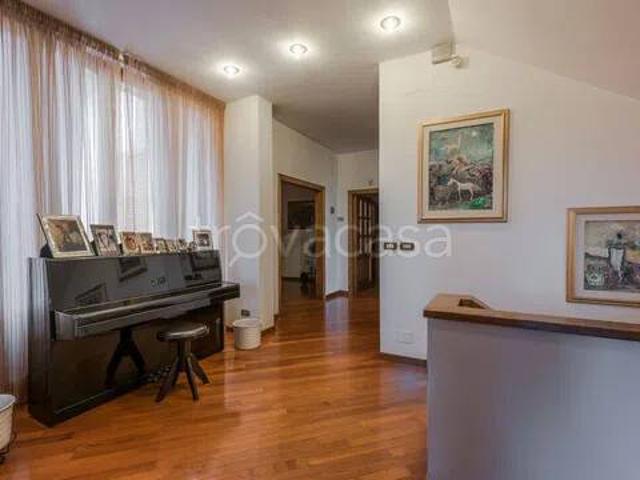 Villa Indipendente in vendita a Pogi, Bucine