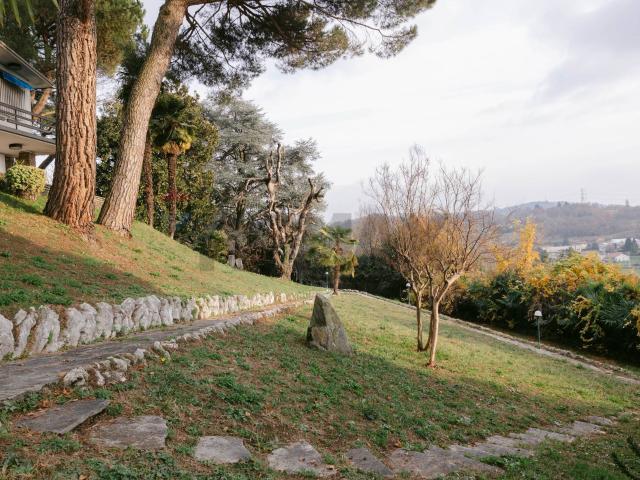 Villa Indipendente in vendita a Bulciago, Lombardia
