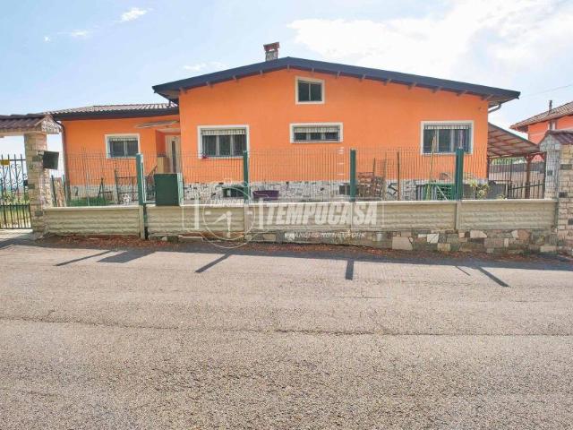Villa Indipendente in vendita a Piemonte, Vercelli