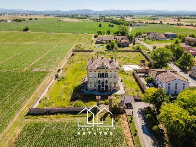 Villa Indipendente in vendita a Busseto, Reggio Emilia