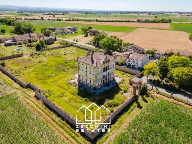 Villa Indipendente in vendita a Busseto, Reggio Emilia