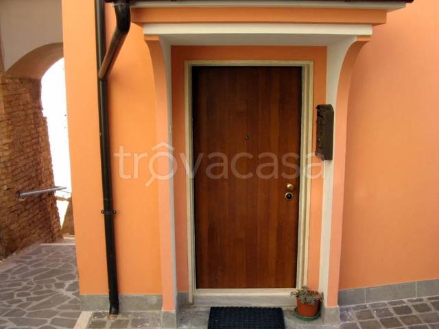 Villa Indipendente in vendita a Bussi Sul Tirino, Abruzzo