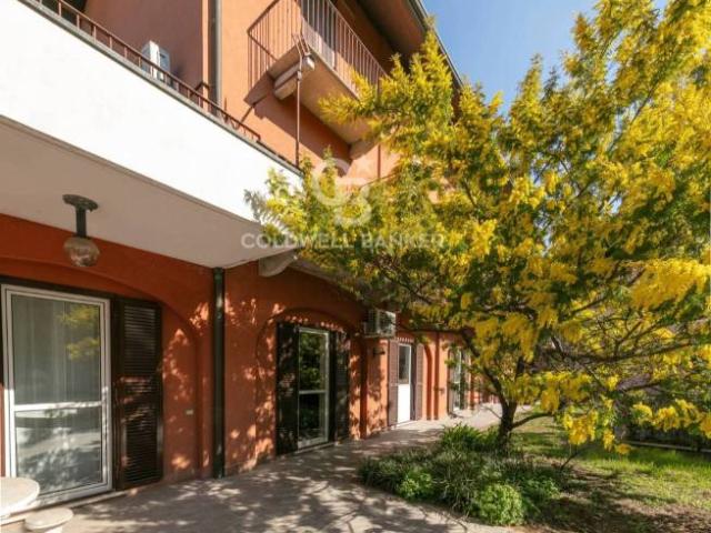 Villa Indipendente in vendita a Busto Arsizio, Lombardia