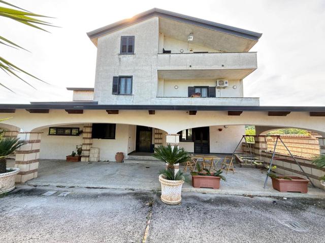 Villa Indipendente in vendita a Ruviano, Caiazzo