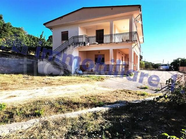 Villa Indipendente in vendita a Calatafimi, Sicilia