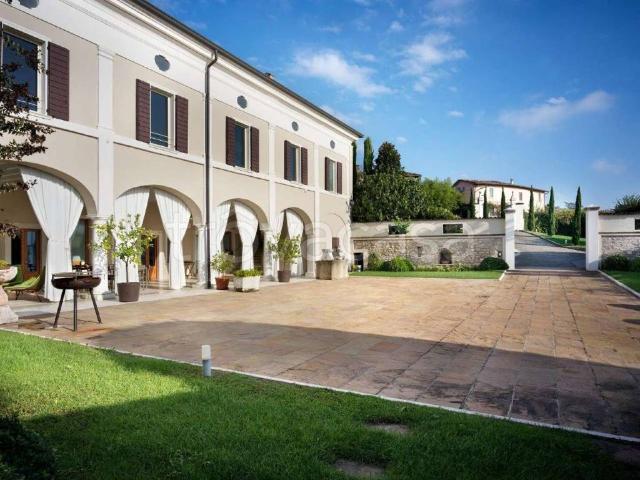 Villa Indipendente in vendita a Calcinato, Lombardia