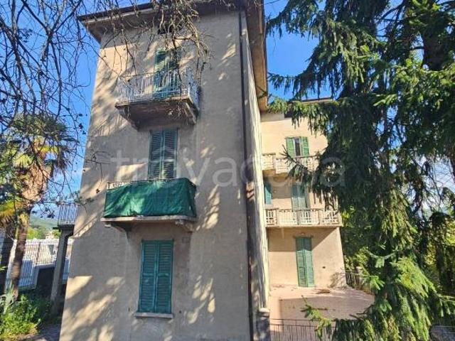 Villa Indipendente in vendita a Calolziocorte, Lombardia